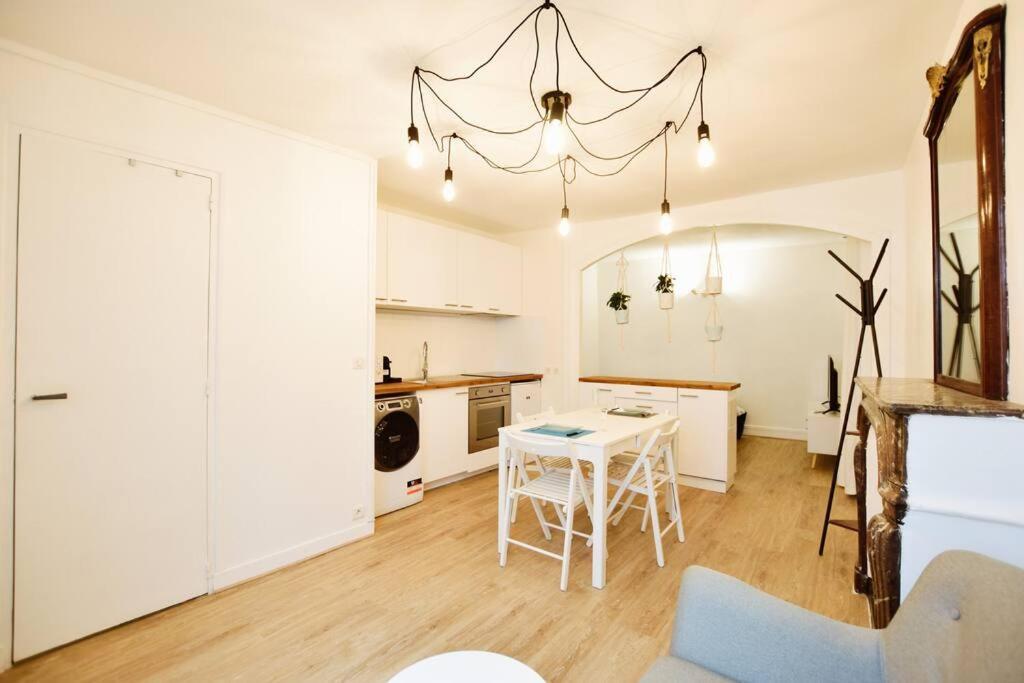 Cozy Studio@place Des Vosges Appartement *