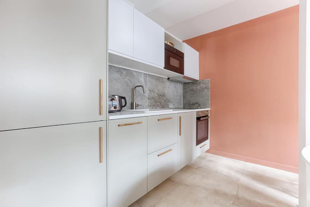 Mykeypers - Chic & Elegant Flat 2br/6p- Republique * Paris