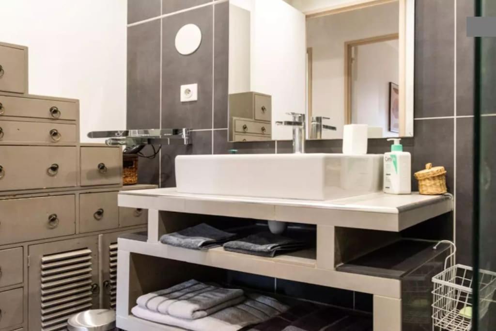 Appartement 2 Bedrm Flat - Downtown - Near Commodities *