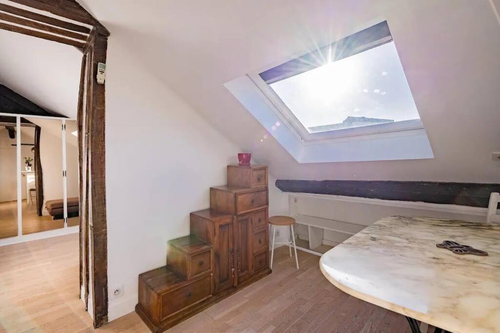 Amazing Location Only 3 Minutes From Luxembourg Gargens * Paris