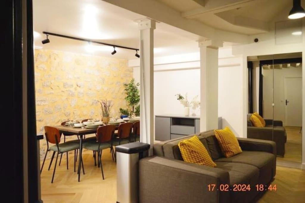 Apartment Magnificient Parisian Flat - Parisian Heart Paris