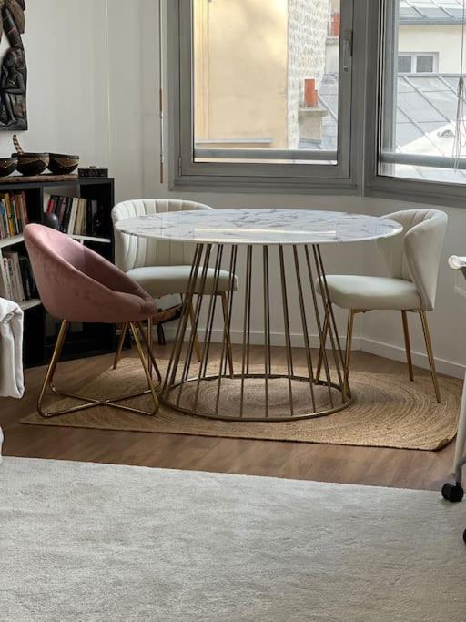 Appartement Pied De Montmartre *