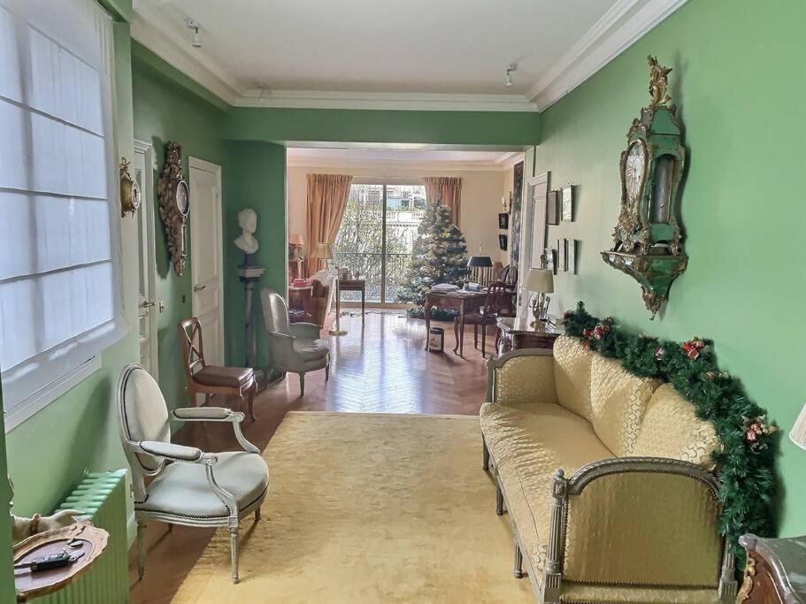 Apartment : Grand Calme Et Terrasse *