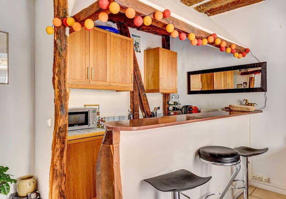 Charmant, Atypique Et ! Apartment Paris