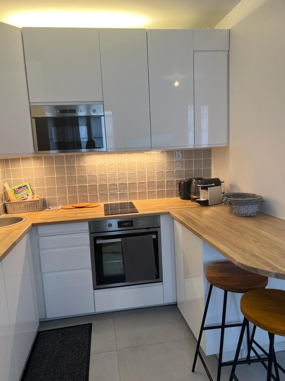 Montmartre Sacre Coeur Refait A Neuf 18eme - 4 P Appartement Paris