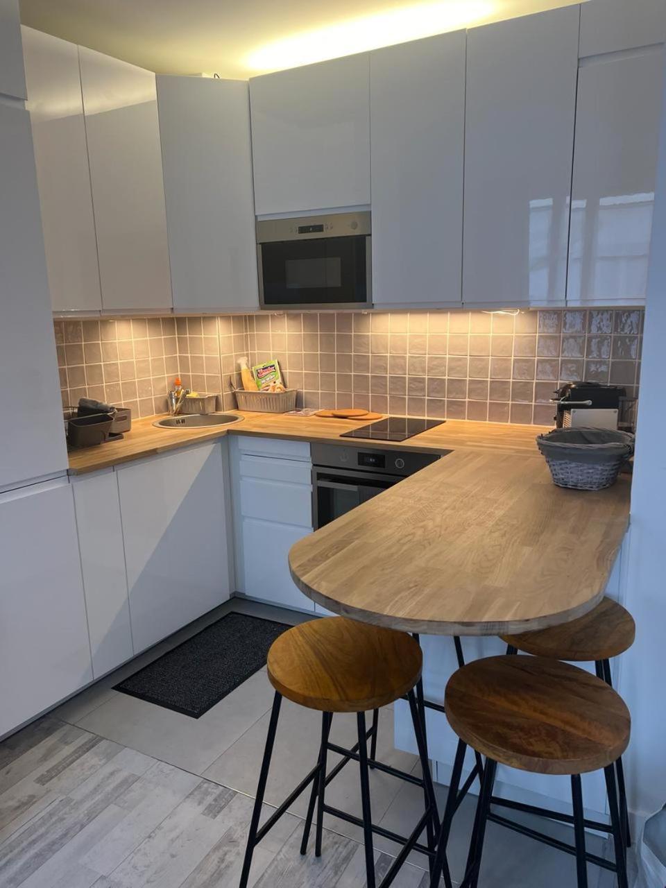 Montmartre Sacre Coeur Refait A Neuf 18eme - 4 P Appartement Paris