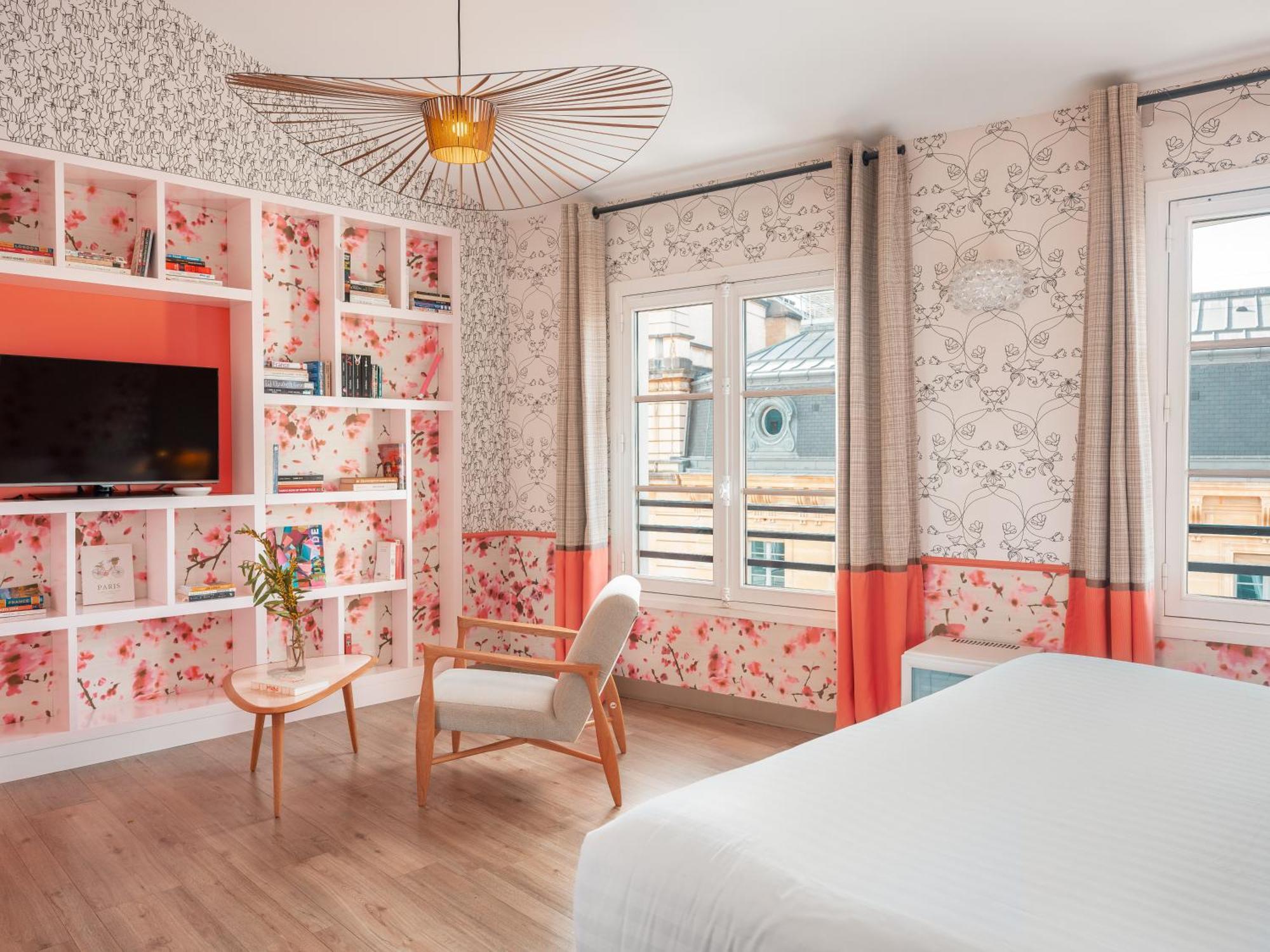 Crayon Rouge By Elegancia Hotel 4*