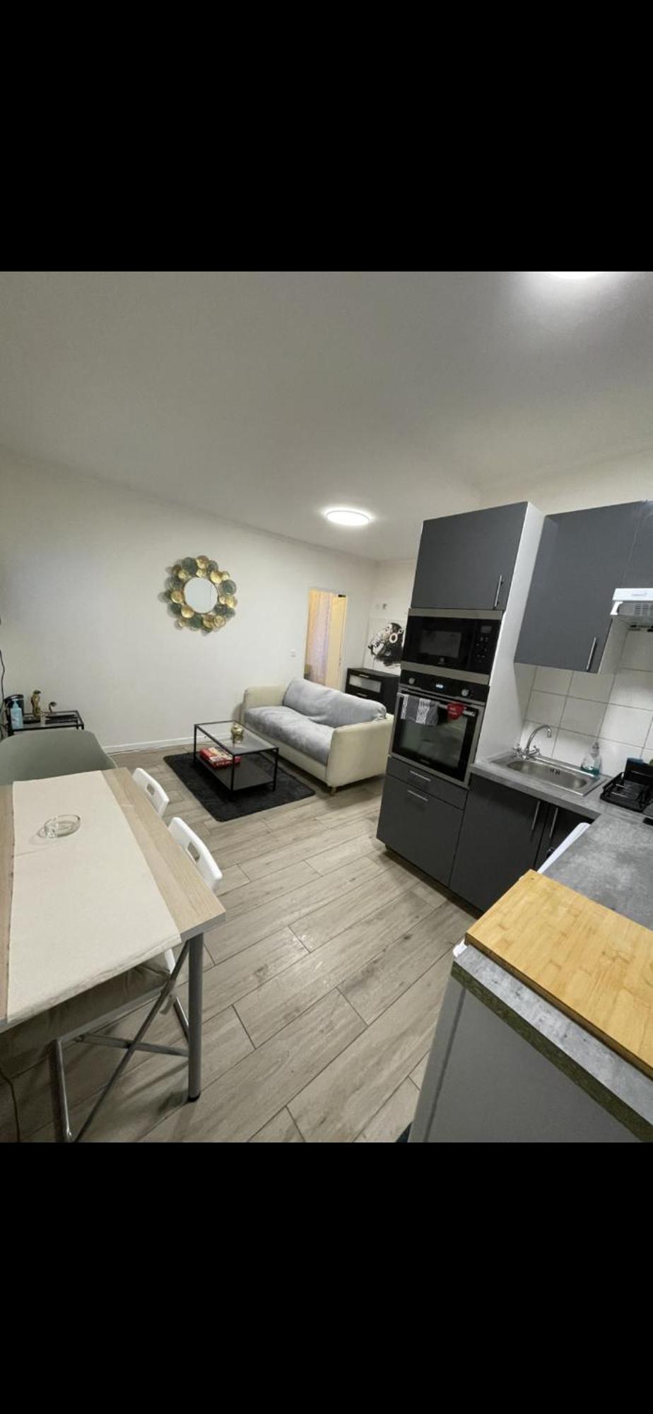 2 Pieces Proche Centre Et Transport Appartement *