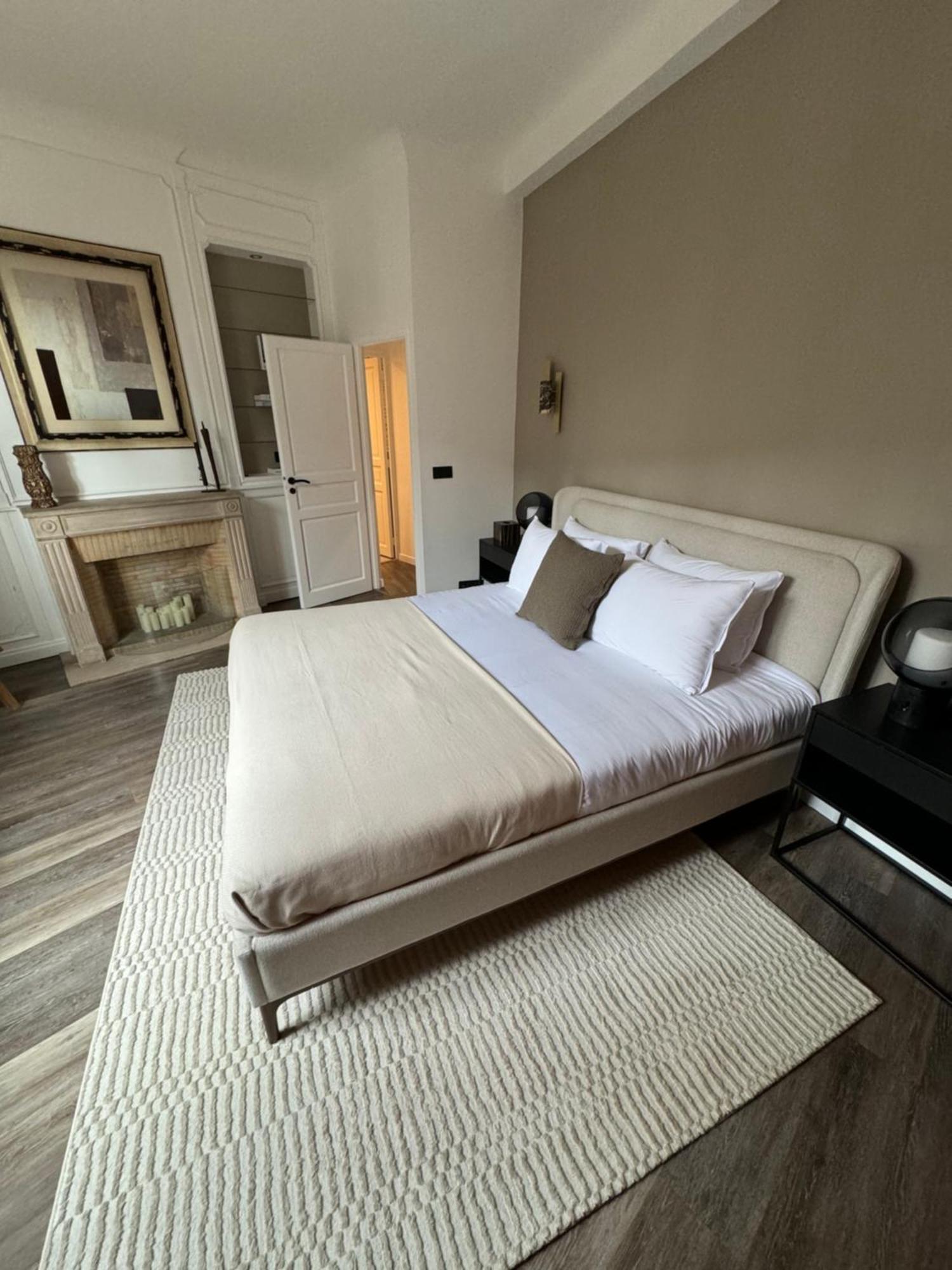 Signature Champs Elysees Apartment Paris