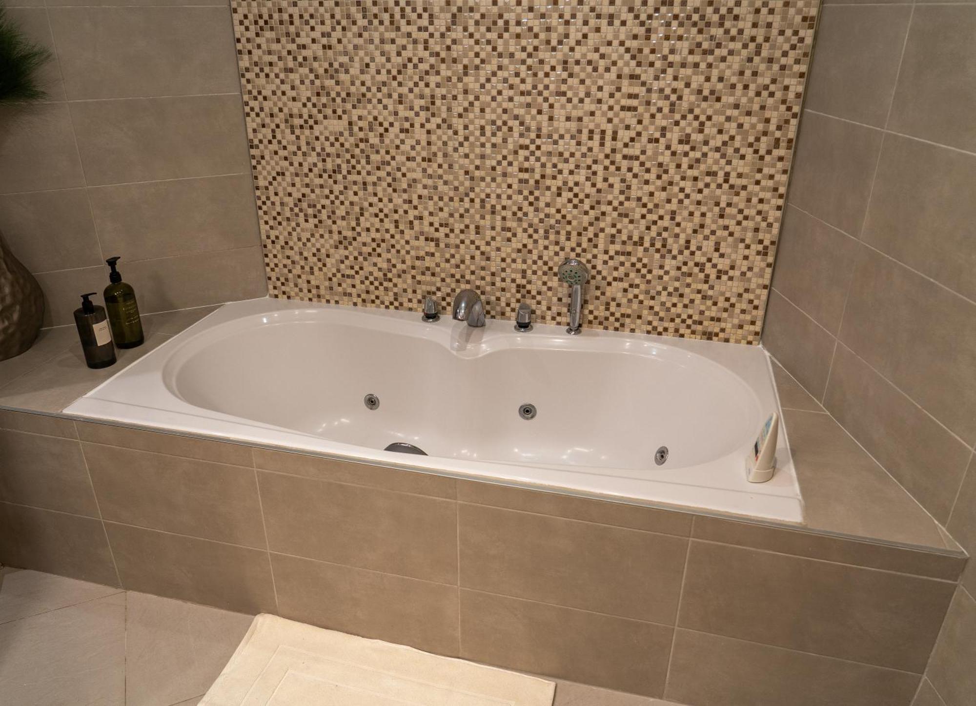 Signature Champs Elysees Apartment *