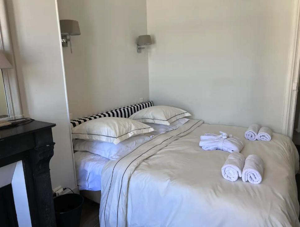 Eiffel Apartment Paris