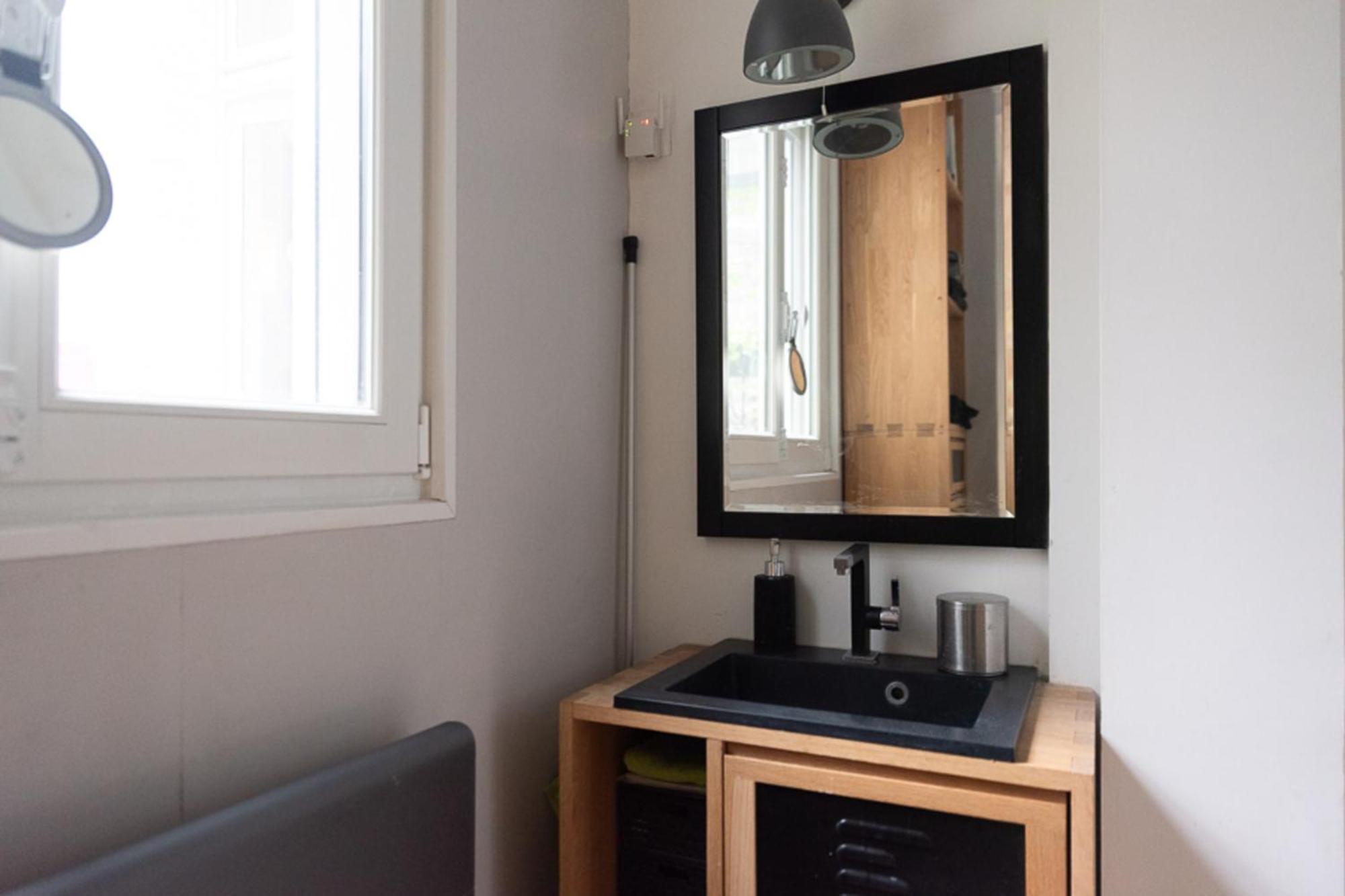 Apartment Spacious Nest With Terrace Near Batignolles *