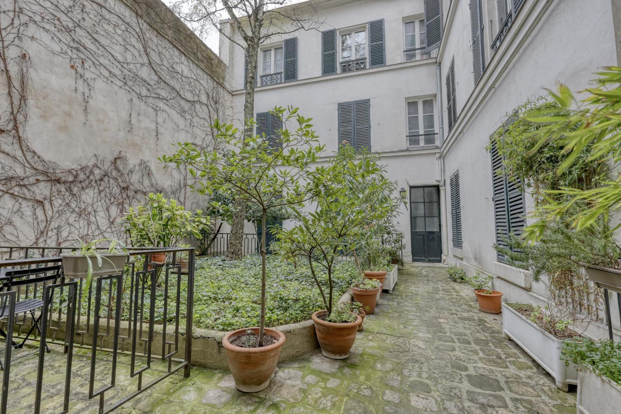 Tranquil Heaven Up To 4 Guests - Heart Of 07 Apartment