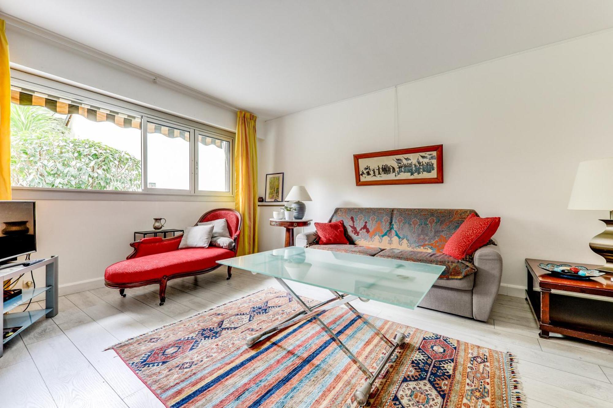 Spacieux Dans Un Quartier Paisible Apartment *