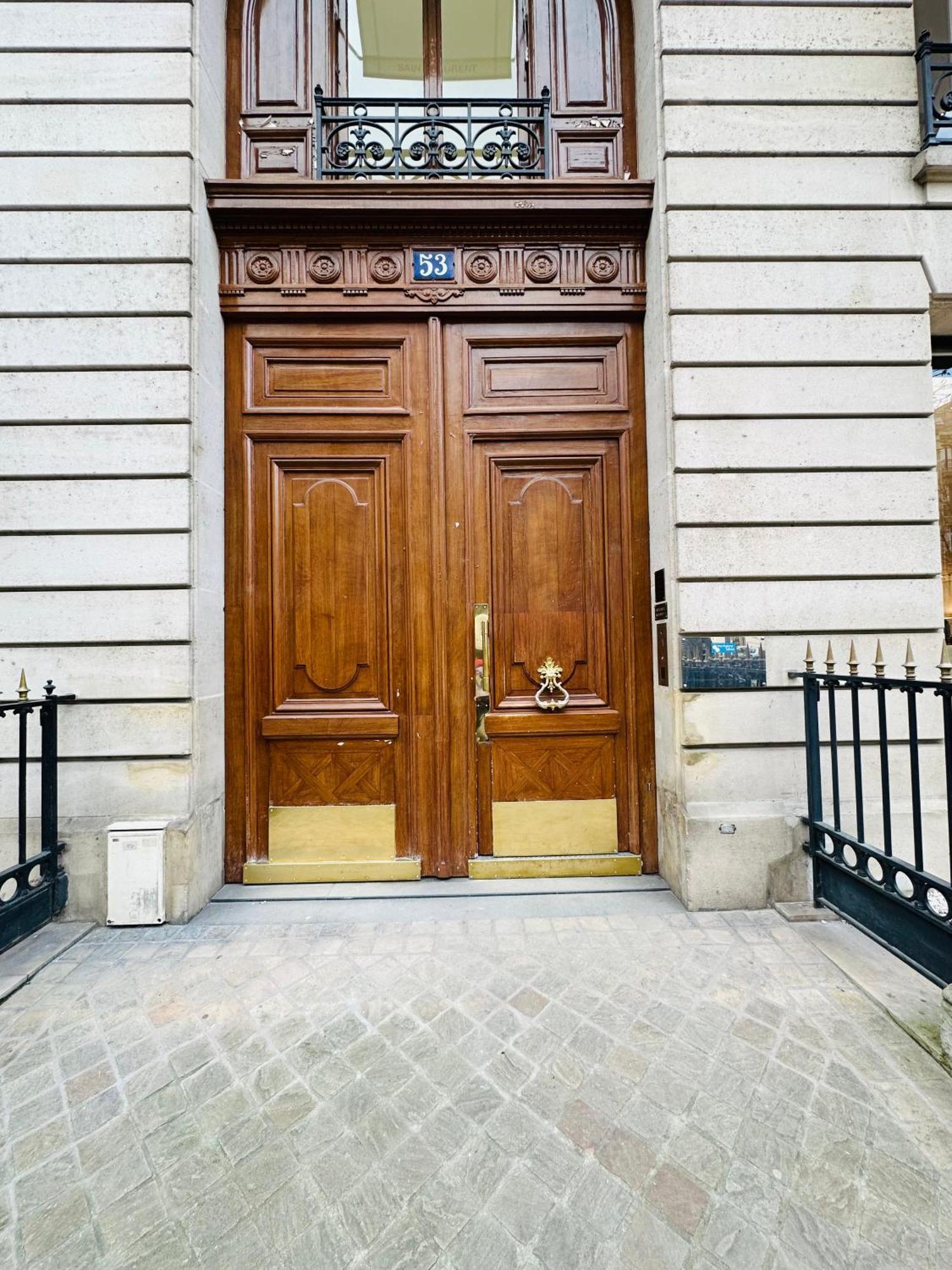 Spacieuses Flats Montaigne Champs Elysee Appartement *