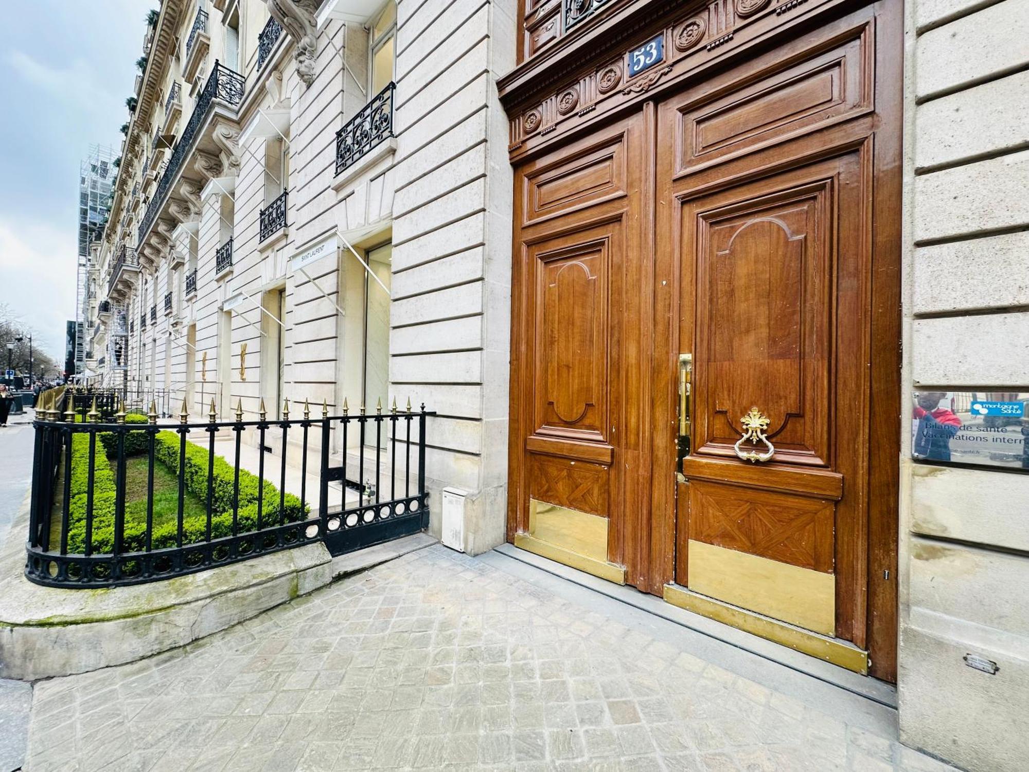 Appartement Spacieuses Flats Montaigne Champs Elysee *