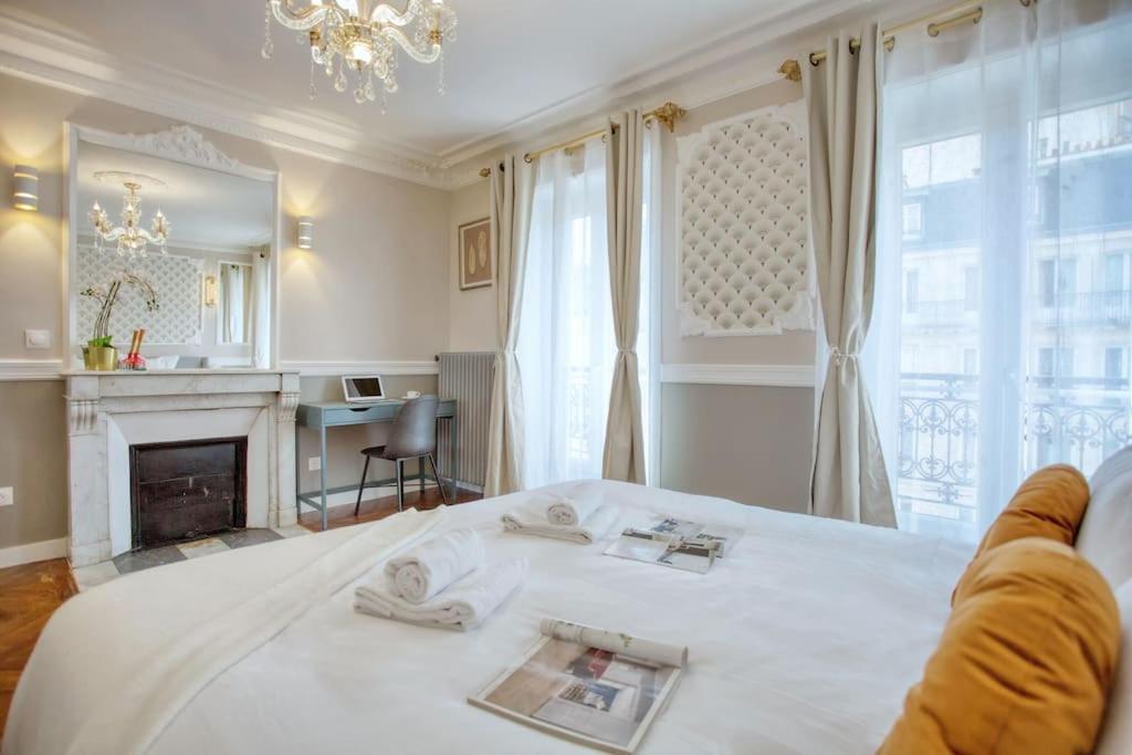 Parisian Gem: Heart Of The Latin Quarter- 2br Lift Appartement *