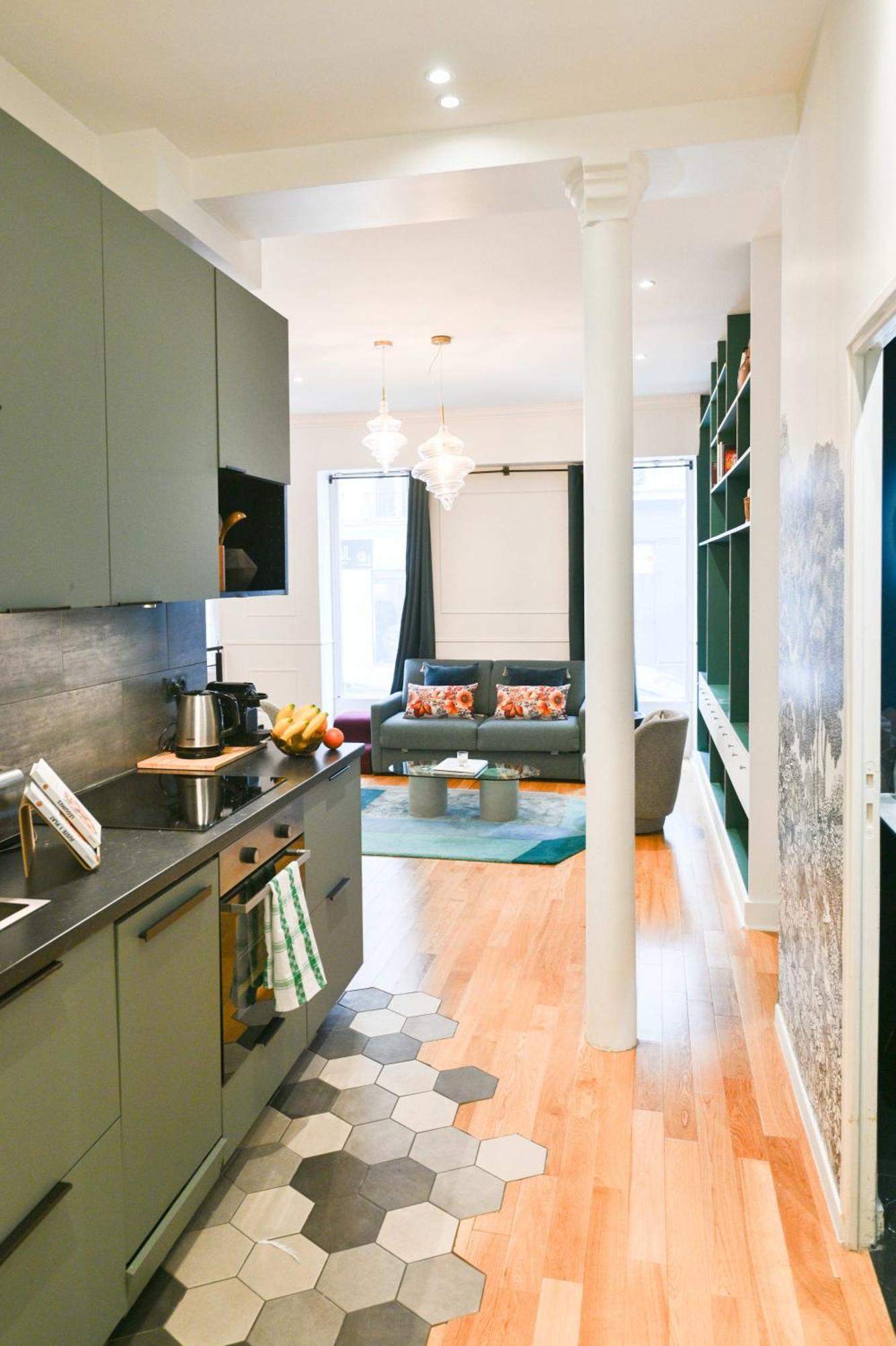 Le Marais Pl De La Bastille 3bd 3bth For 10 Guests Appartement *