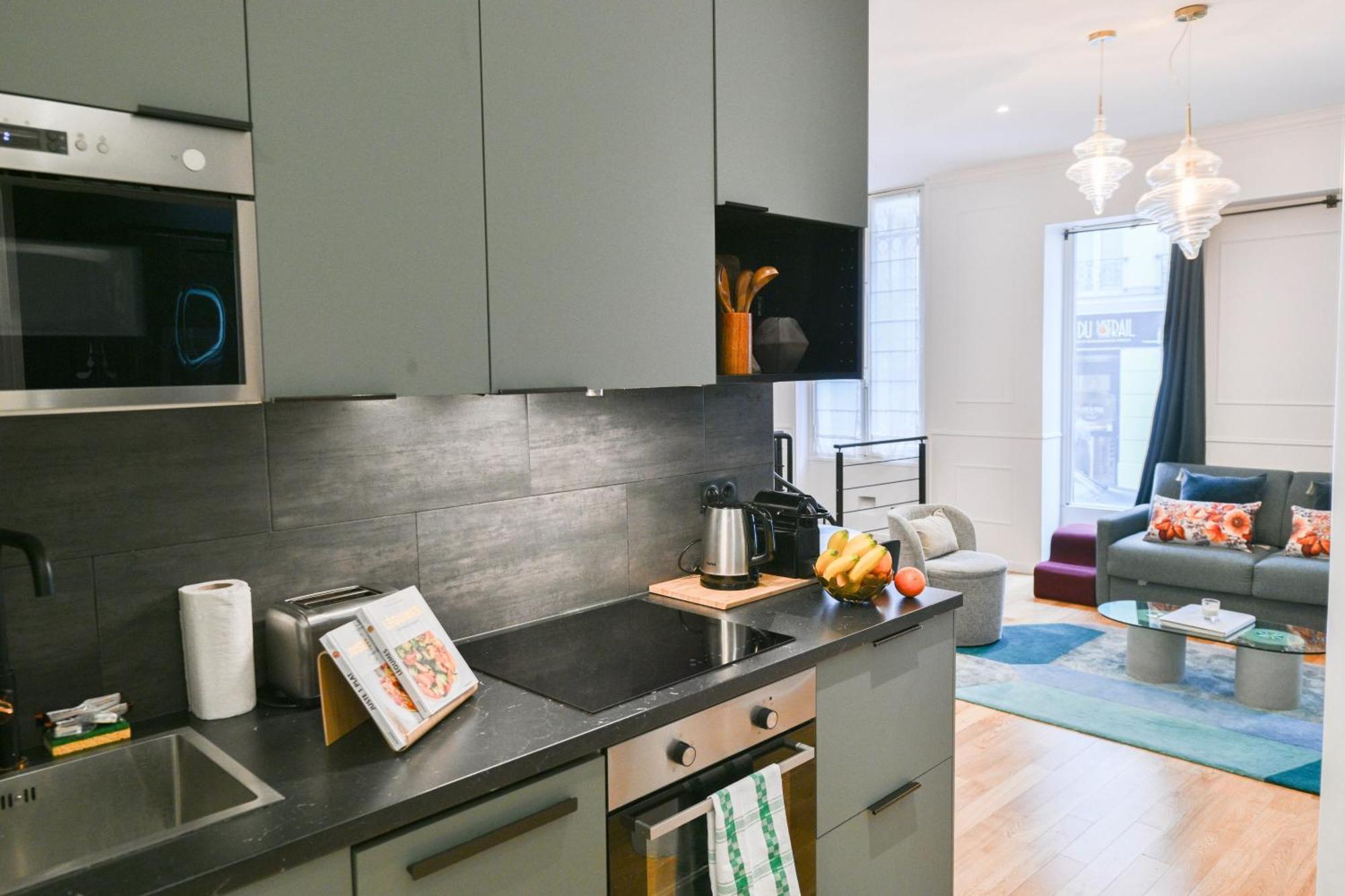 Le Marais Pl De La Bastille 3bd 3bth For 10 Guests Appartement