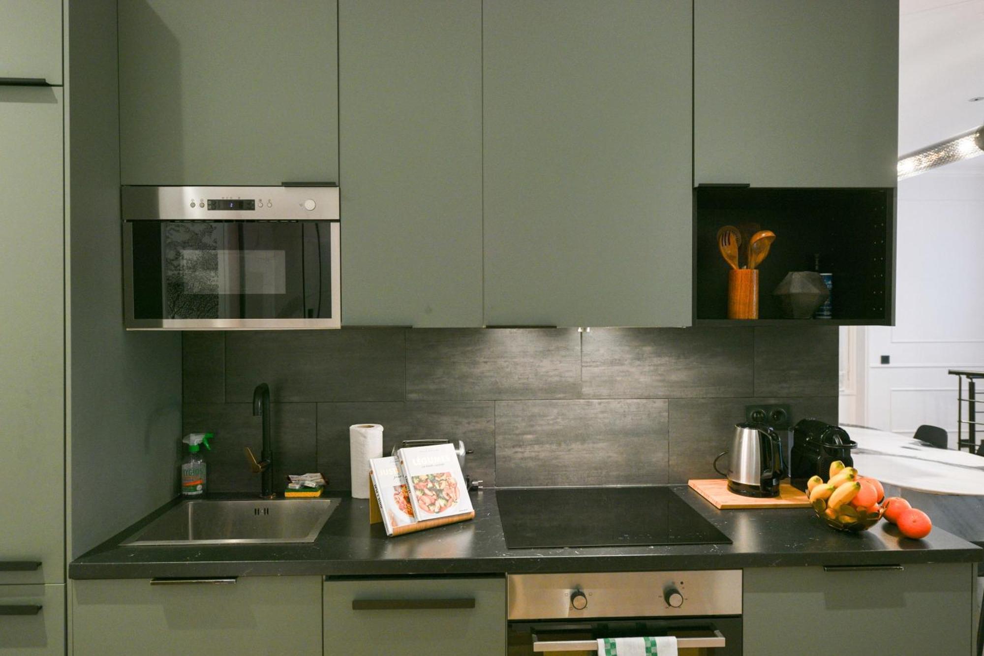 Le Marais Pl De La Bastille 3bd 3bth For 10 Guests Appartement *