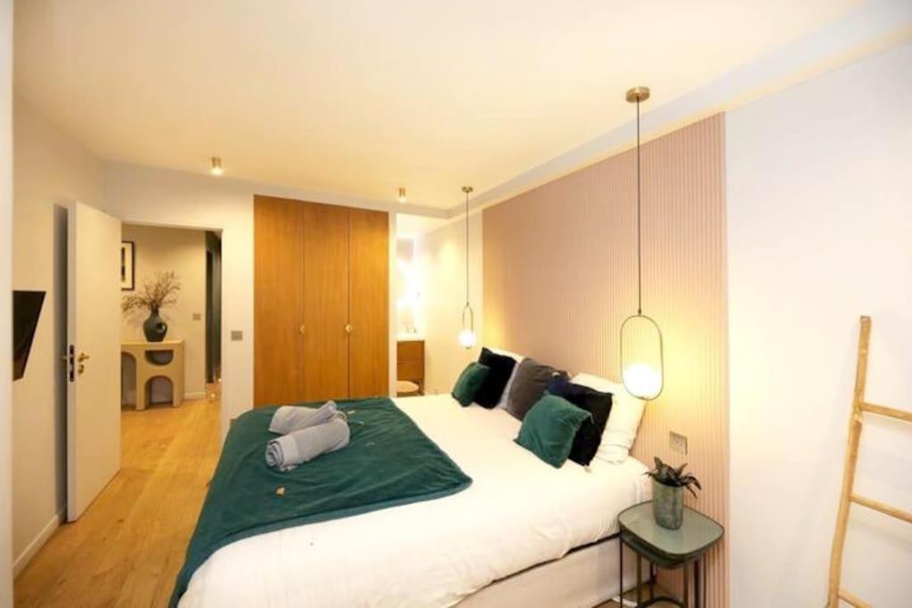 Apartment Experience Parisienne En Plein Coeur Du Marais