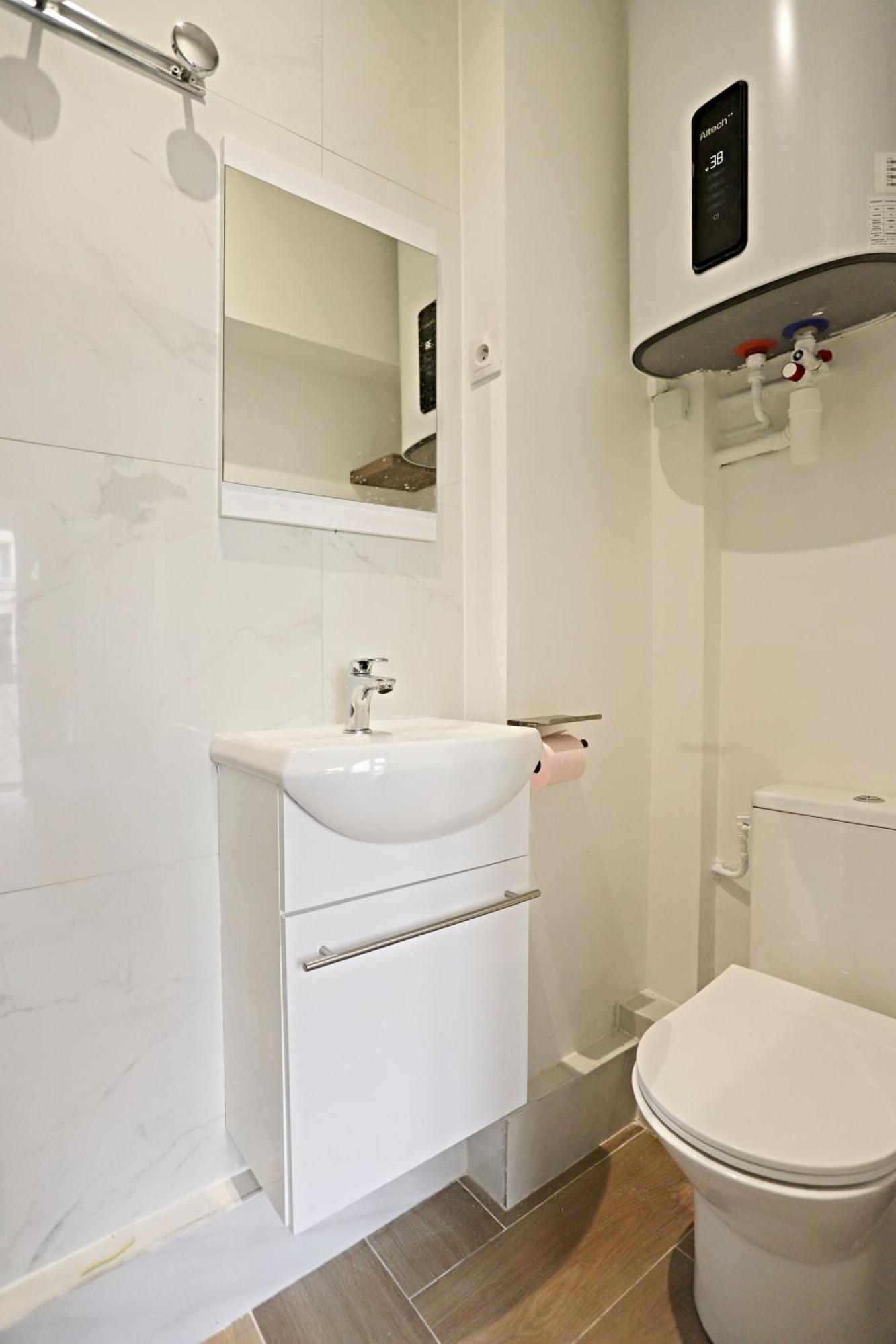 Beautiful 11st District Apartment
