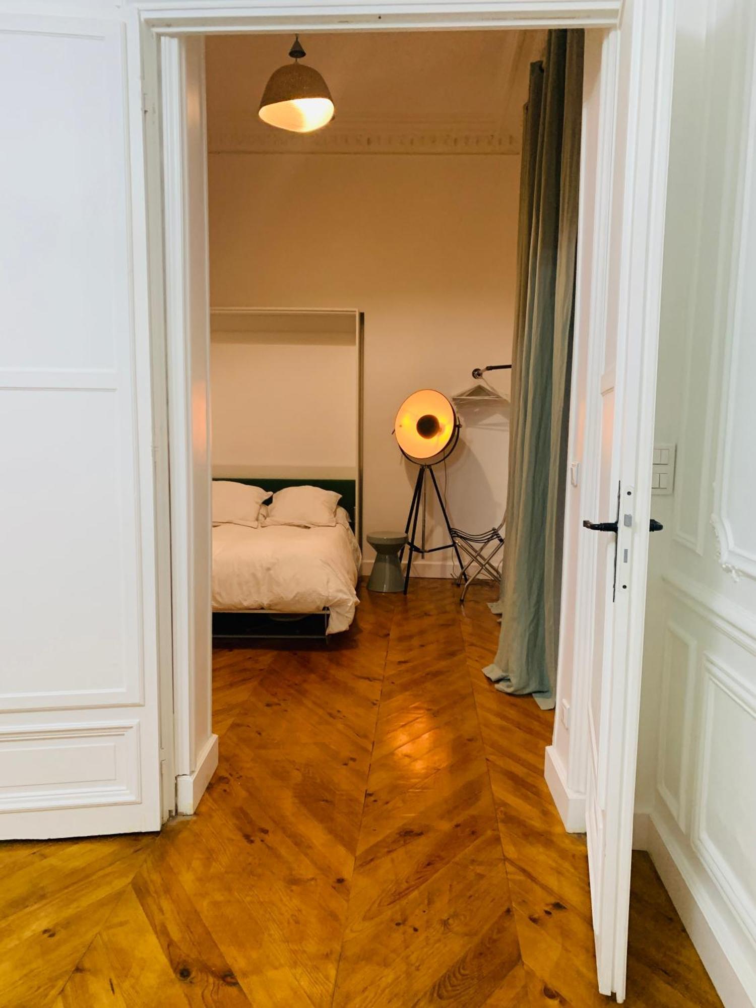 Apartment 2 Bedrooms - Centre - Champs Elysees Paris
