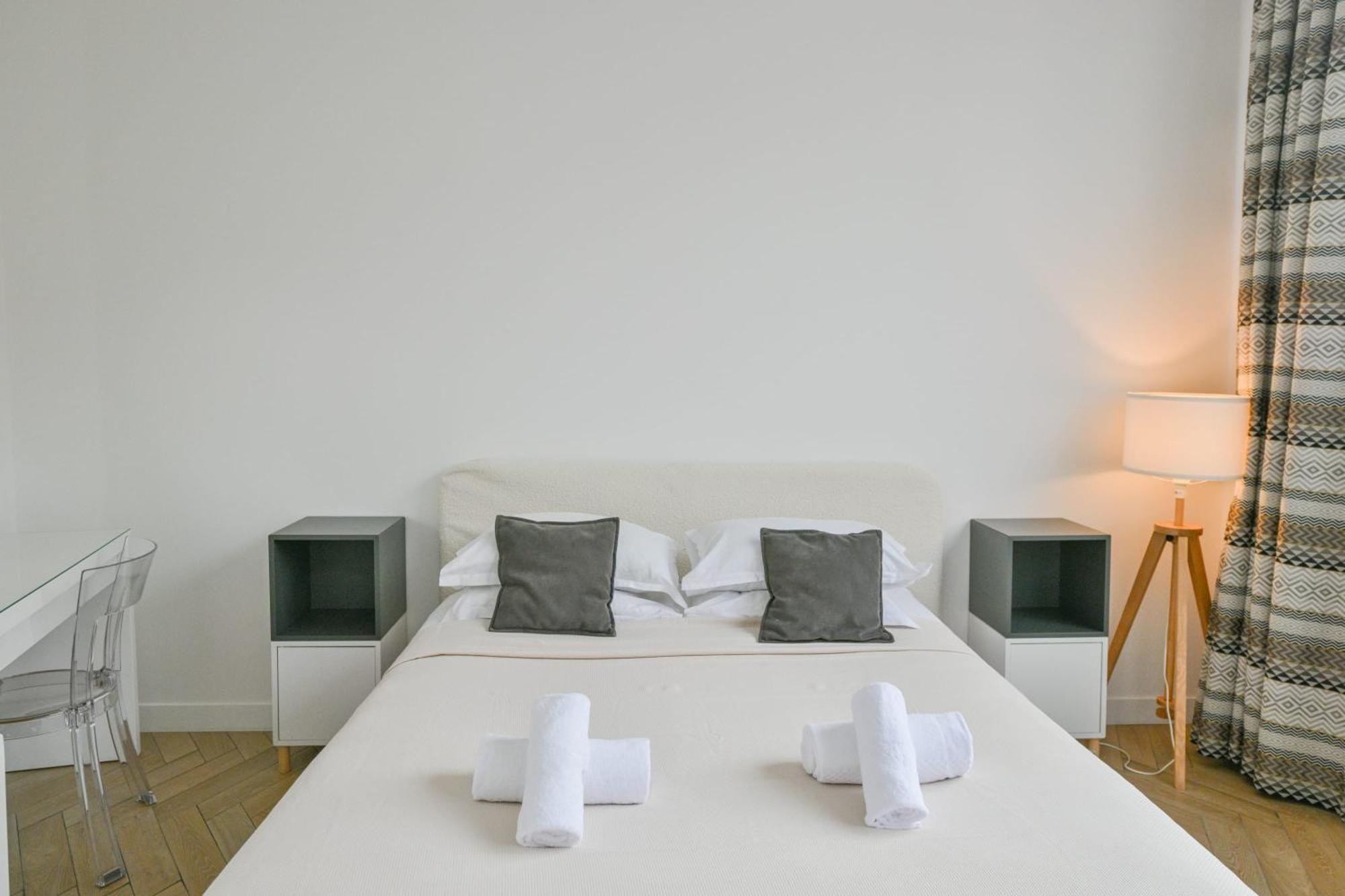Sacre-coeur Modern 4bd With Sauna For 10 Guests! Apartment *