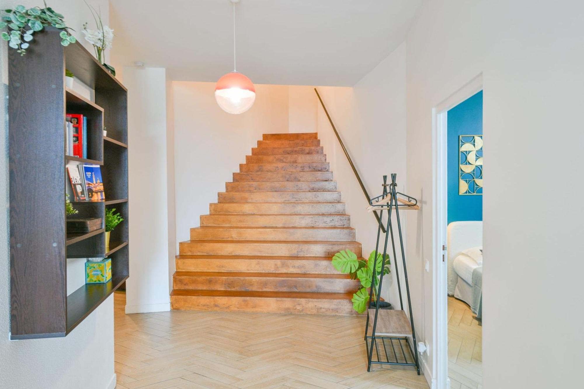 Sacre-coeur Modern 4bd With Sauna For 10 Guests! Apartment *
