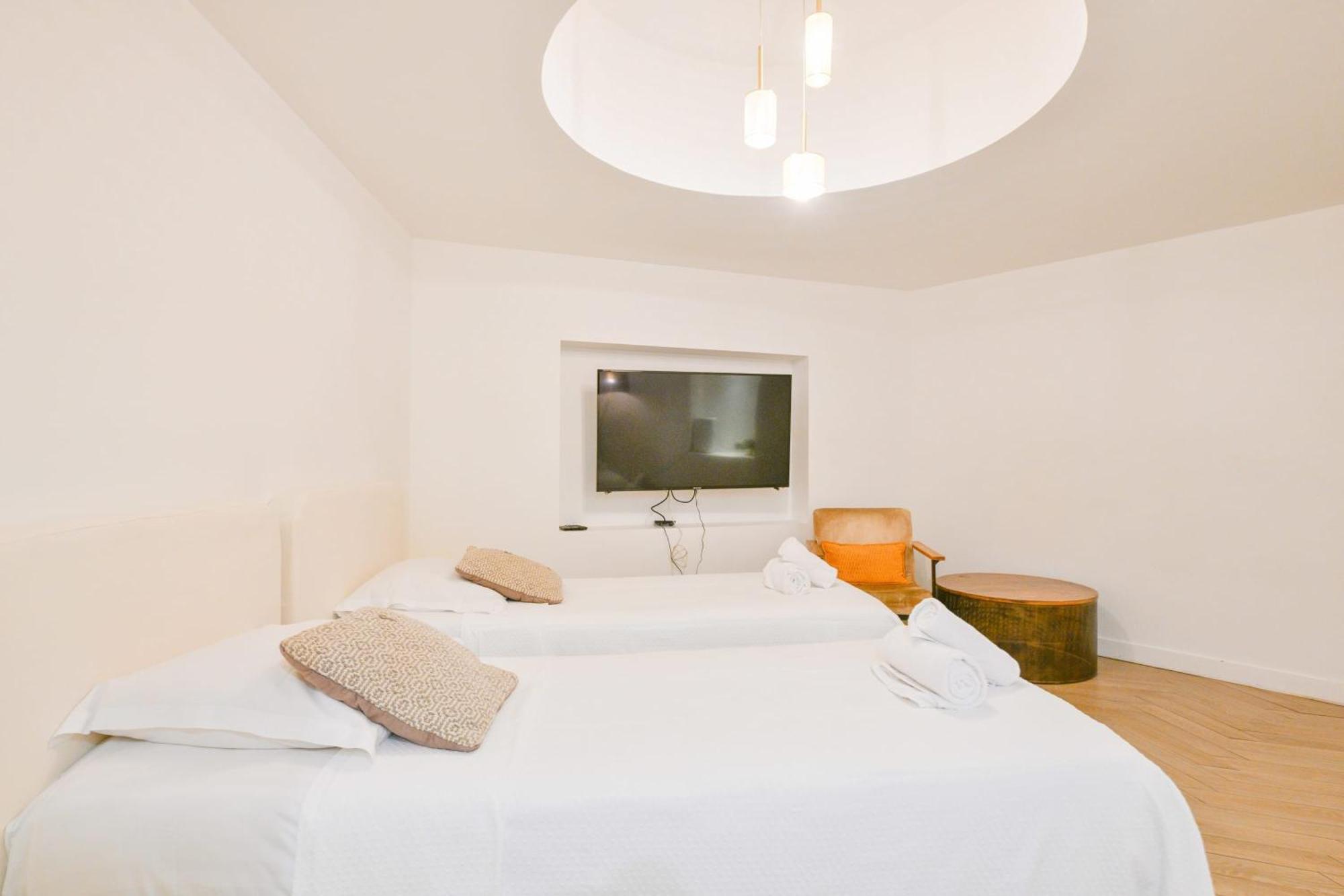 Sacre-coeur Modern 4bd With Sauna For 10 Guests! Paris