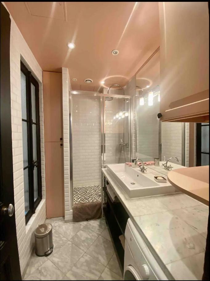Apartment Heart Of Marais Calm And Charming New