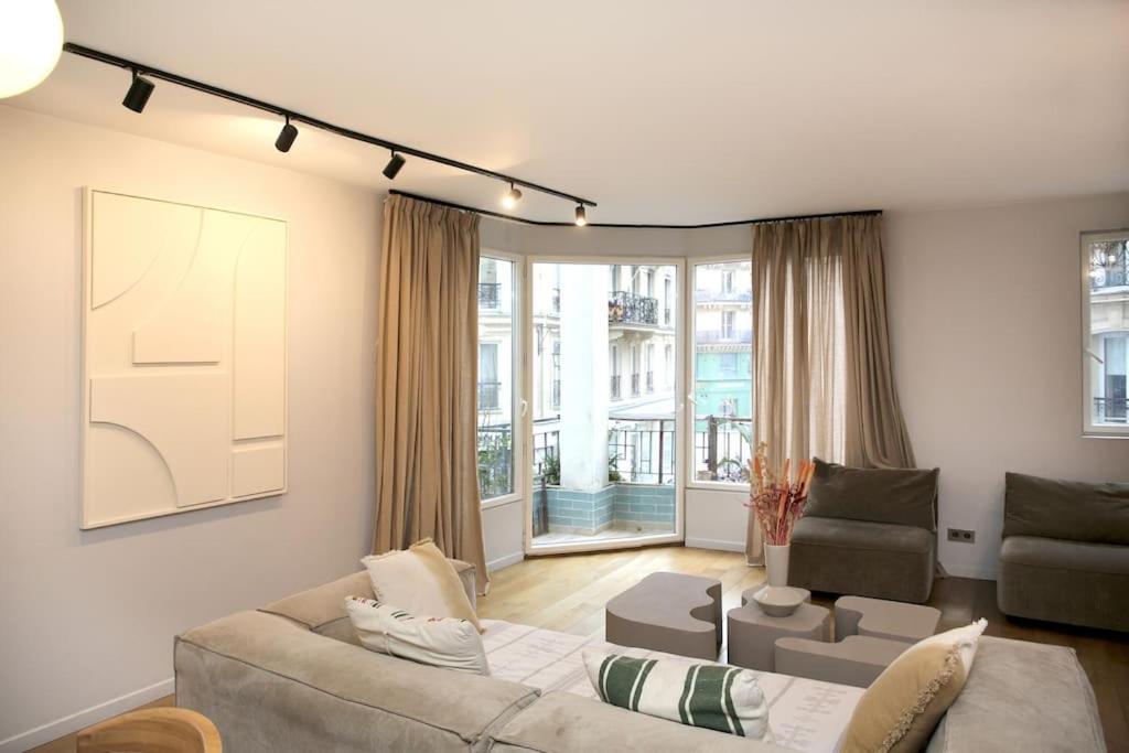 Experience Parisienne En Plein Coeur Du Marais Apartment Paris