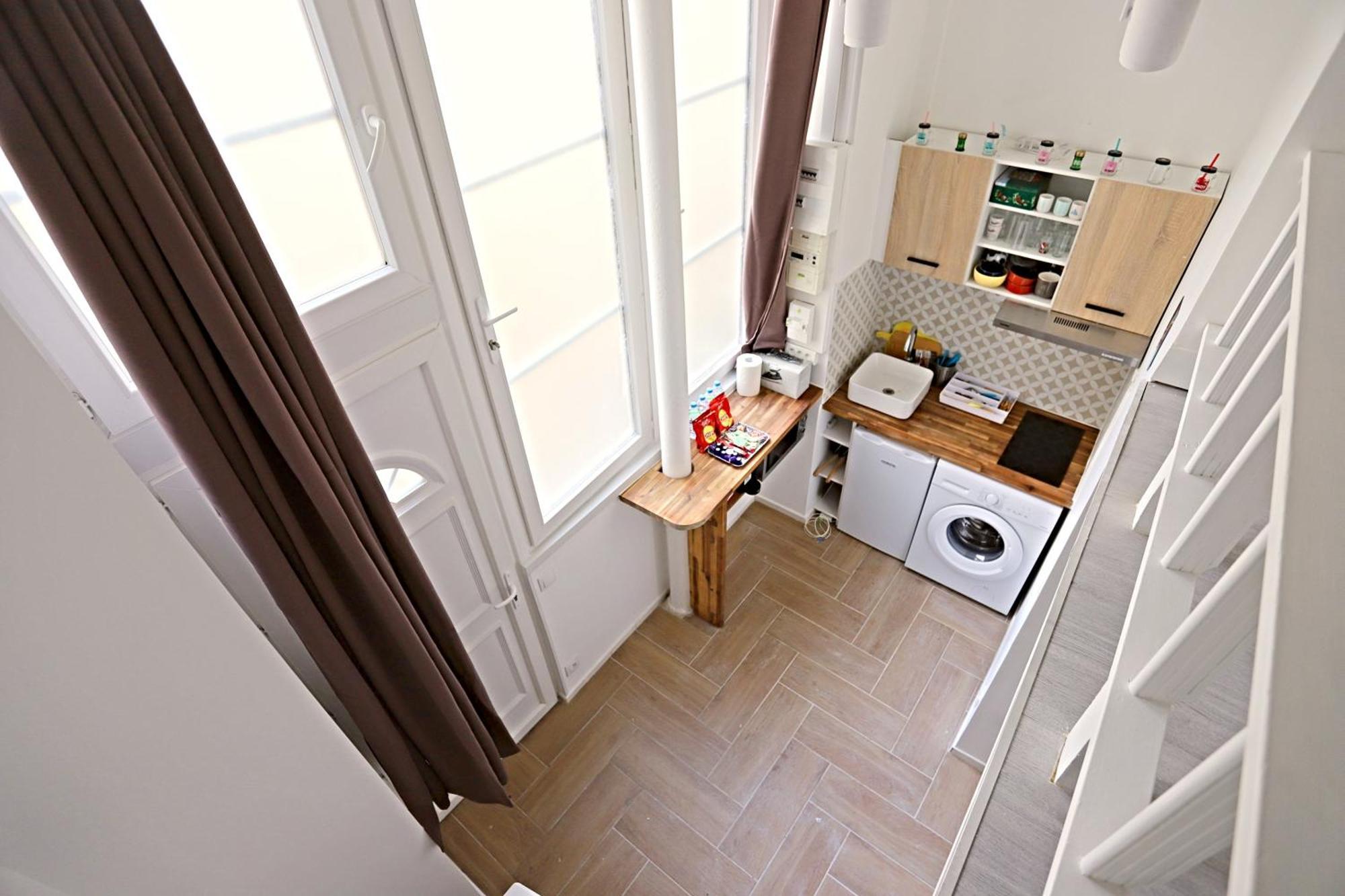 Beautiful 11st District Apartment Paris