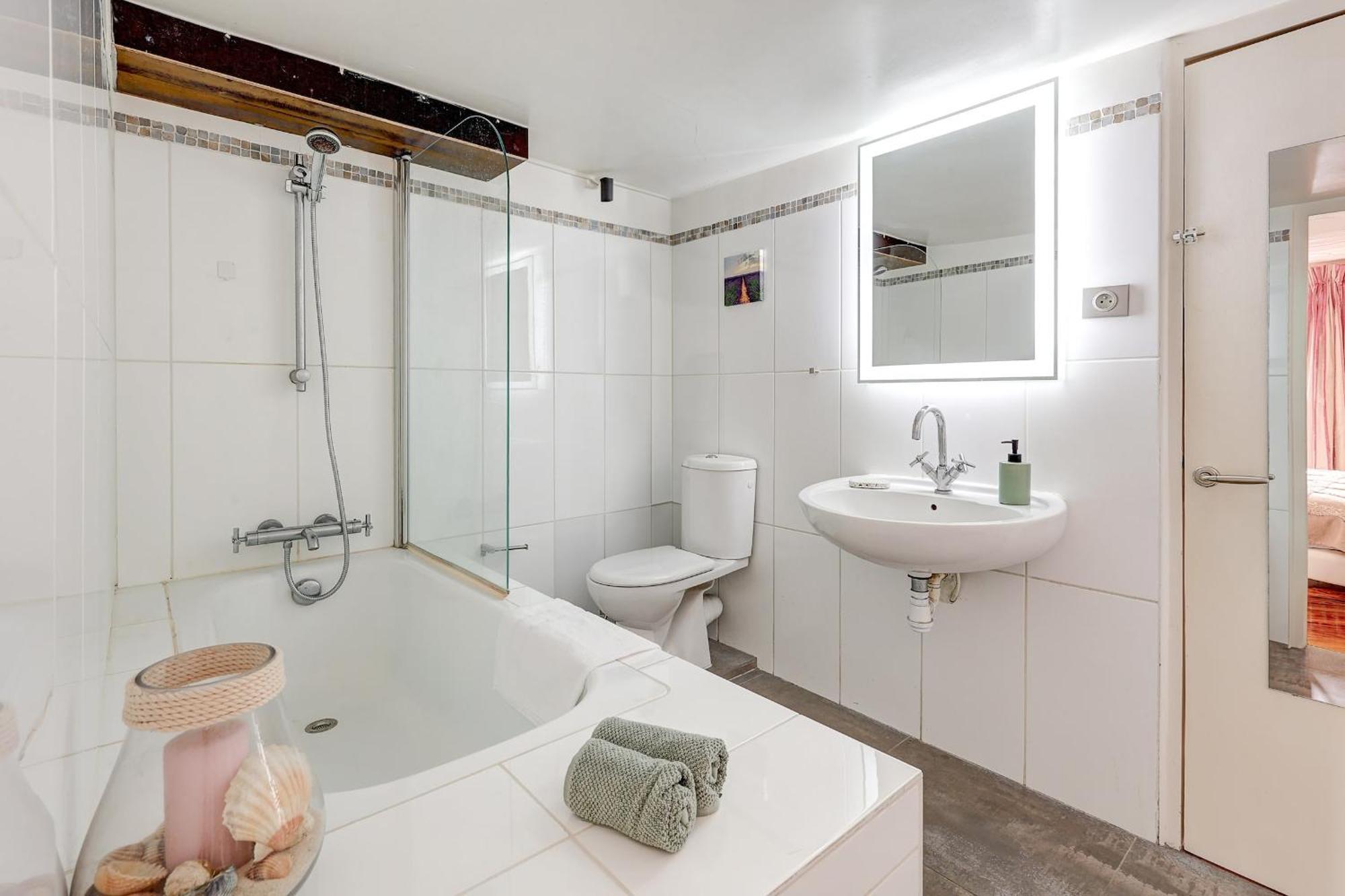 Appartement Pompidou & Louvre - 1br - Cityapartmentstay *