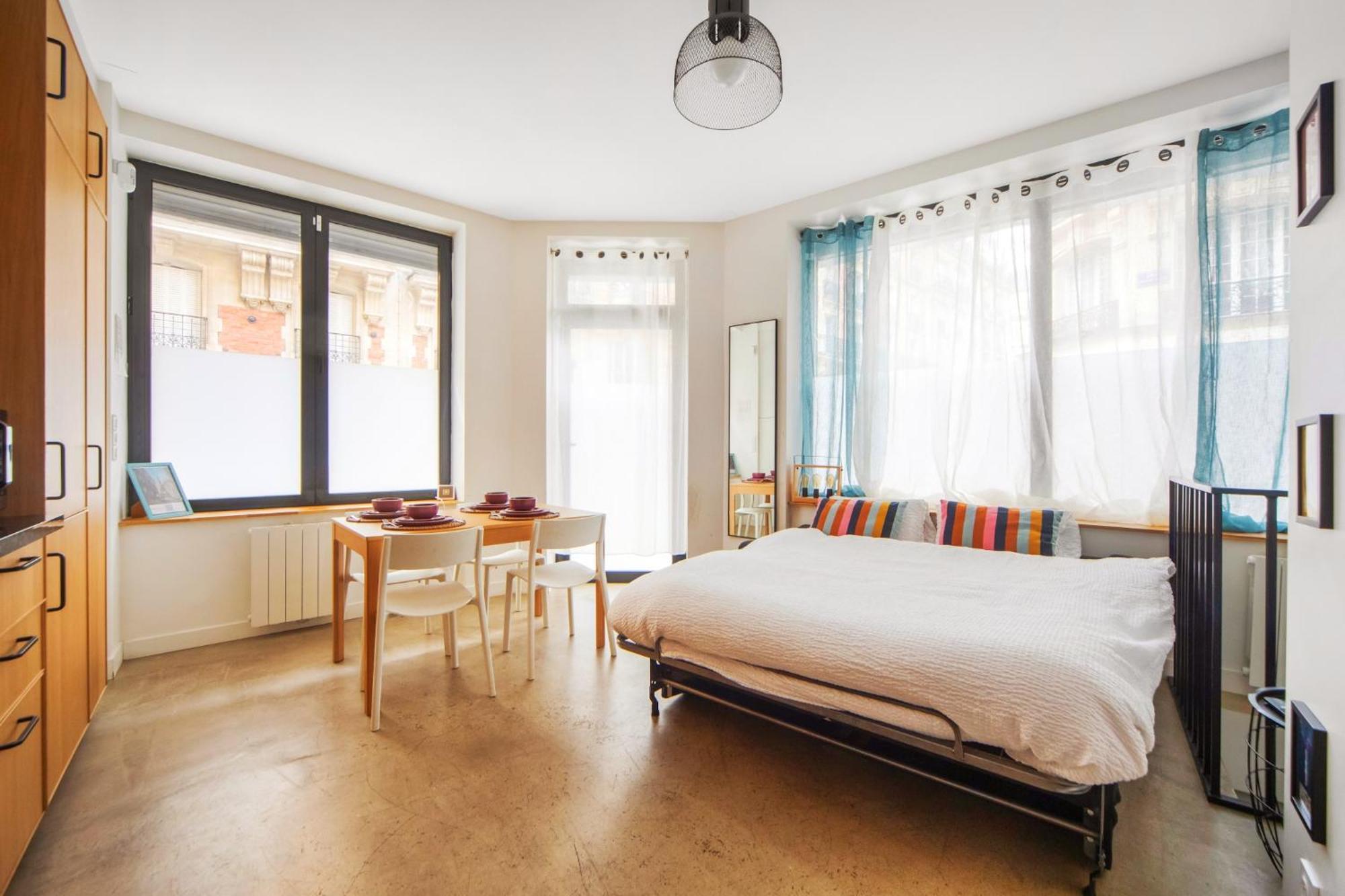 Large Flat Very Close To Montmartre Appartement