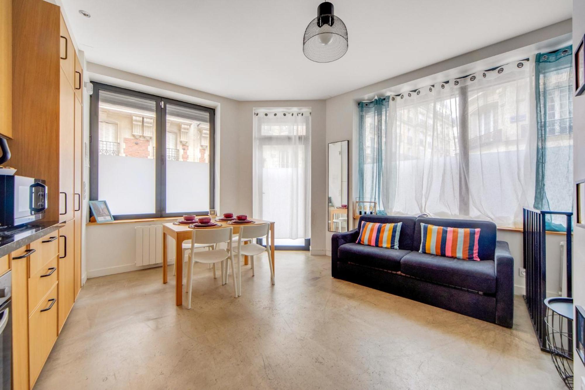 Large Flat Very Close To Montmartre Apartment Paris