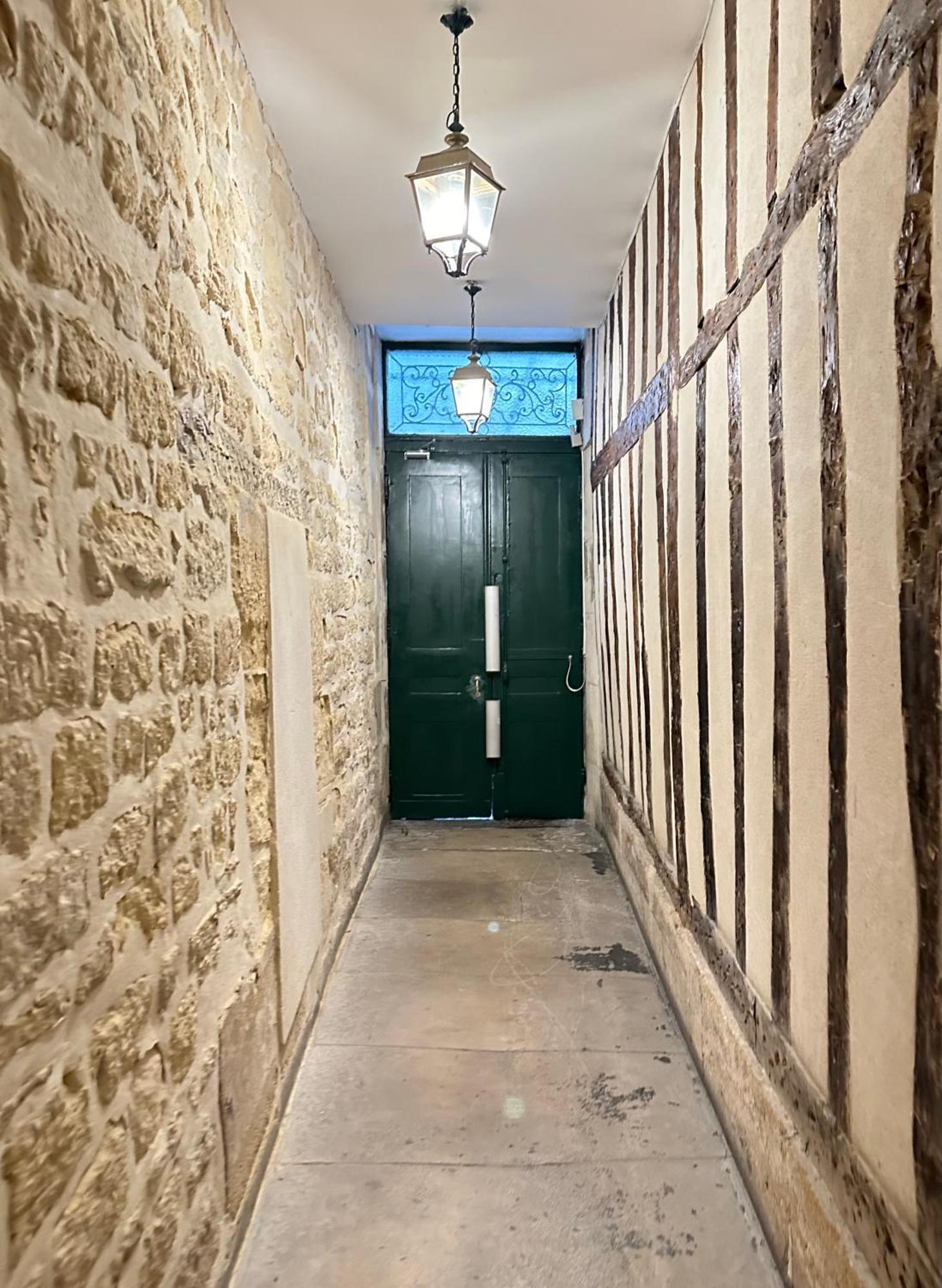 Spacious Studio In Saint-germain-des-pres *