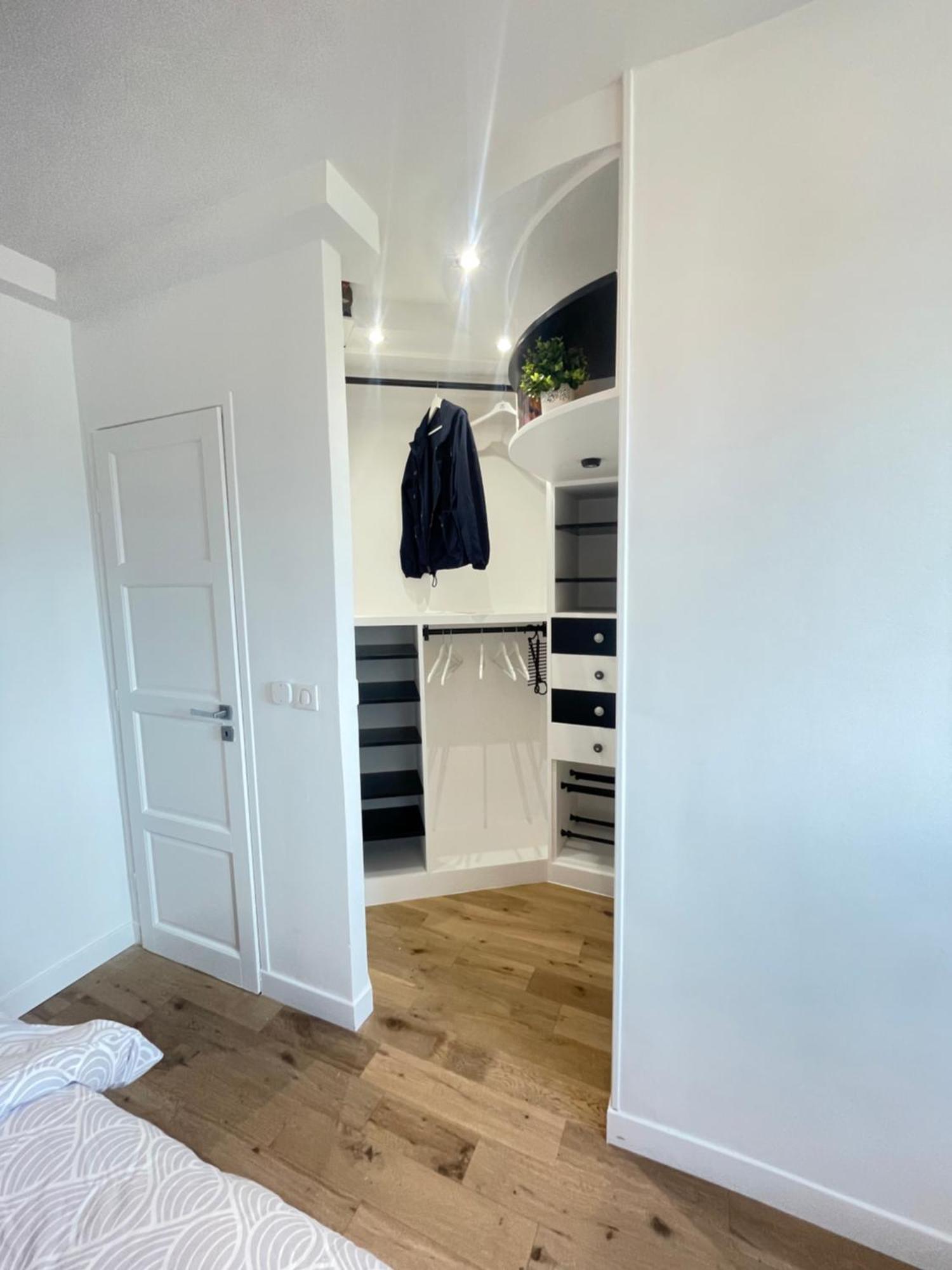 Appartement Superbe Haussmannien Suspendu *