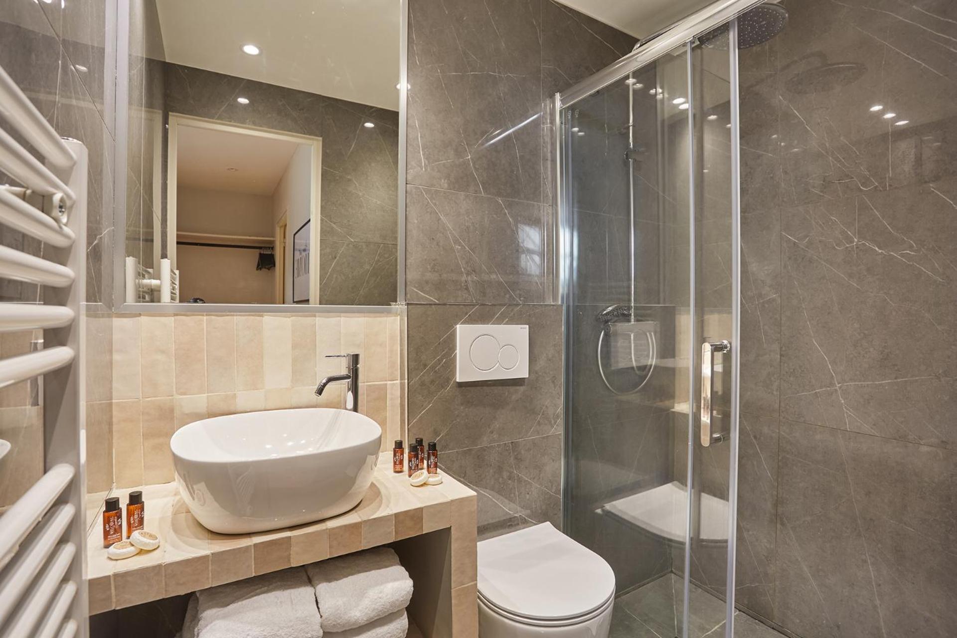 Center Of By Prestige Paris