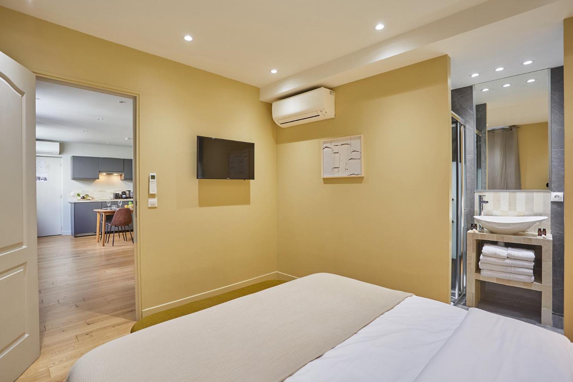 Center Of By Prestige Apartment Paris