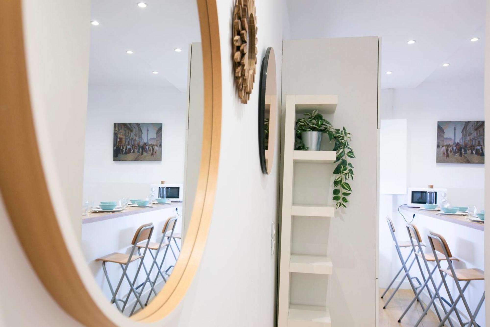 Warm 2 Bedrooms - C38 Paris