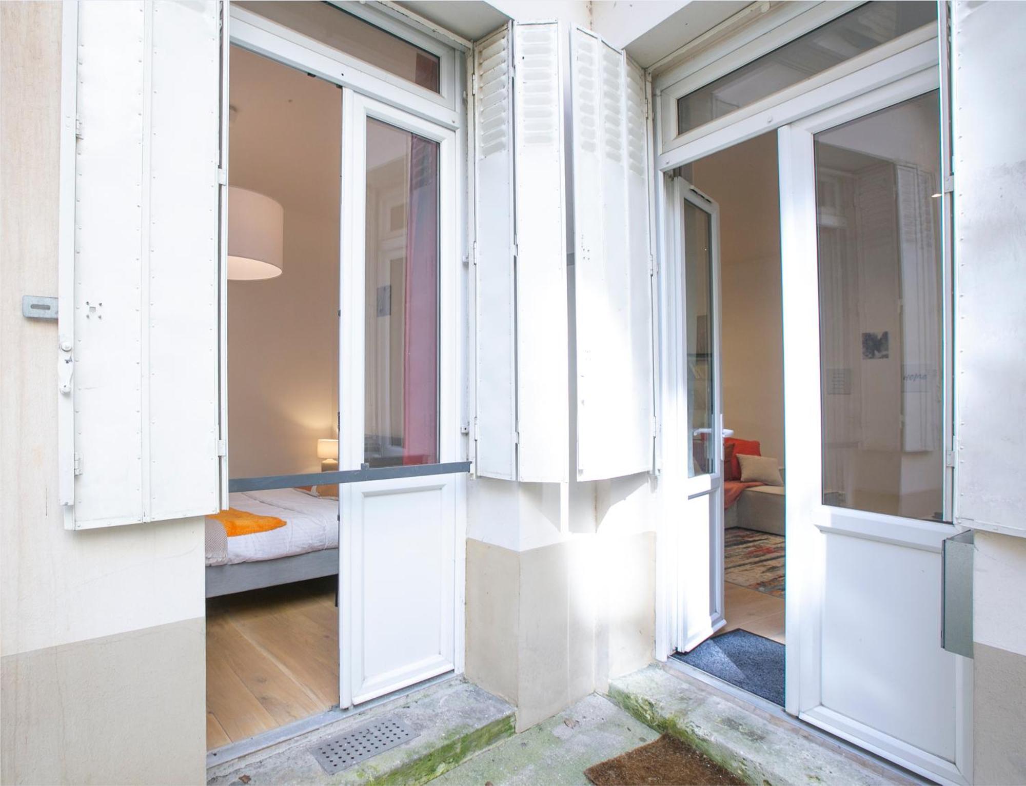 Warm 2 Bedrooms - C38 *
