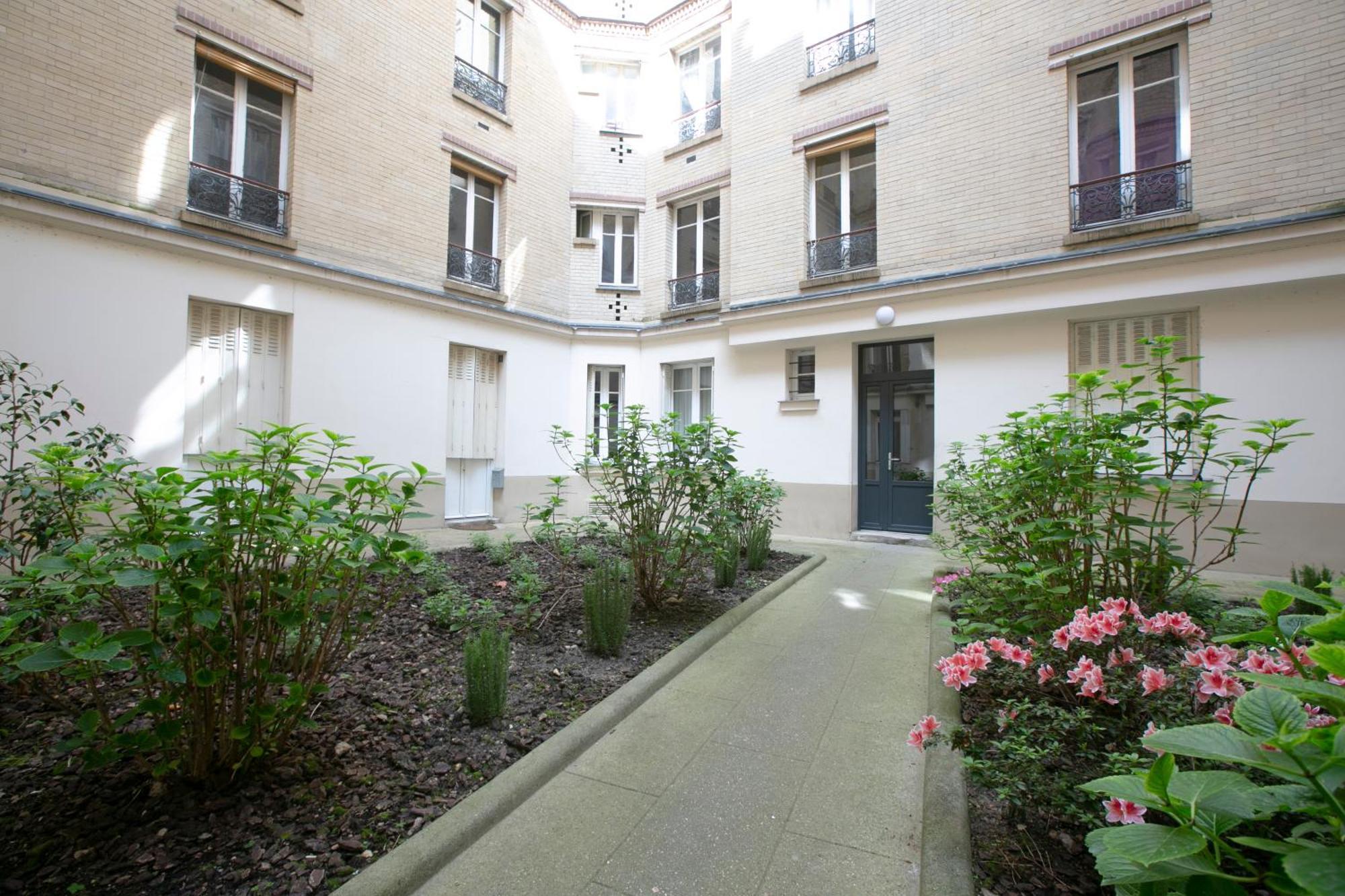 Apartment Warm 2 Bedrooms - C38 Paris