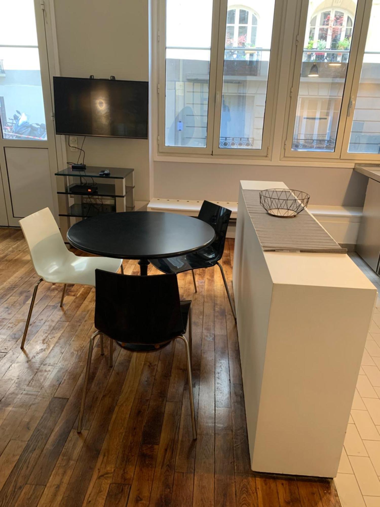 Apartment Loft Montmartre Au Pieds Des Vignes