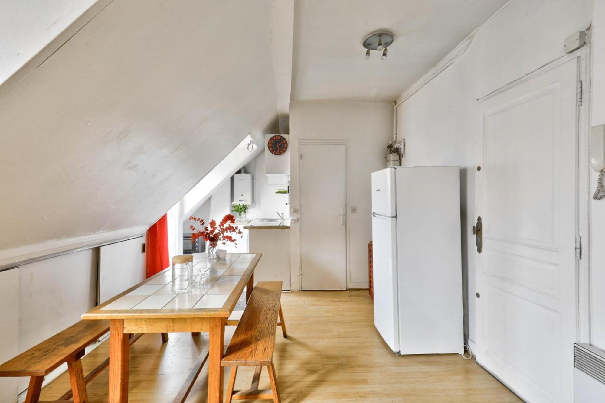 Appartement Cosy Under The Roofs Of Paris