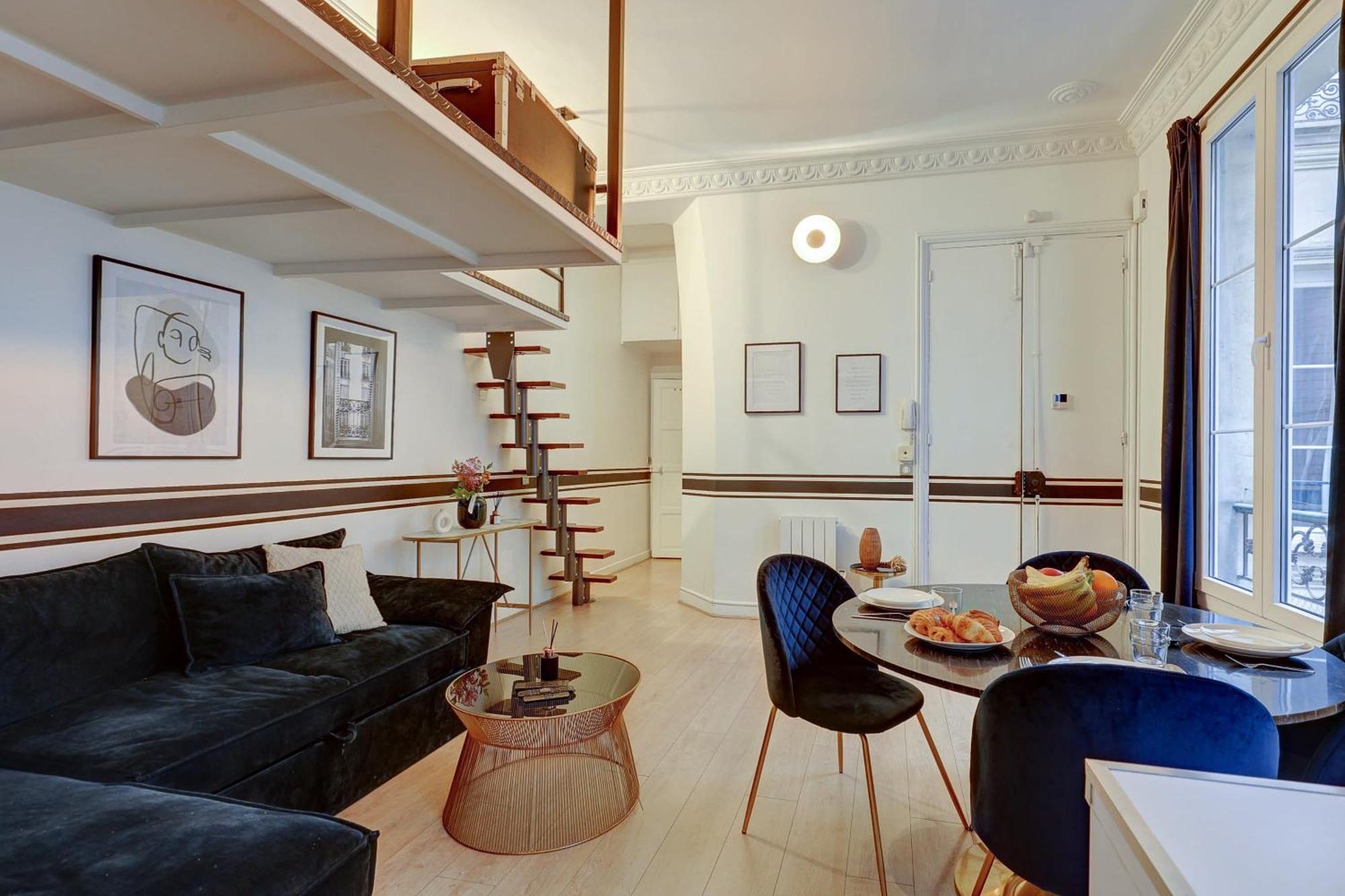 106 - Fabulous In Champs Elysees Appartement