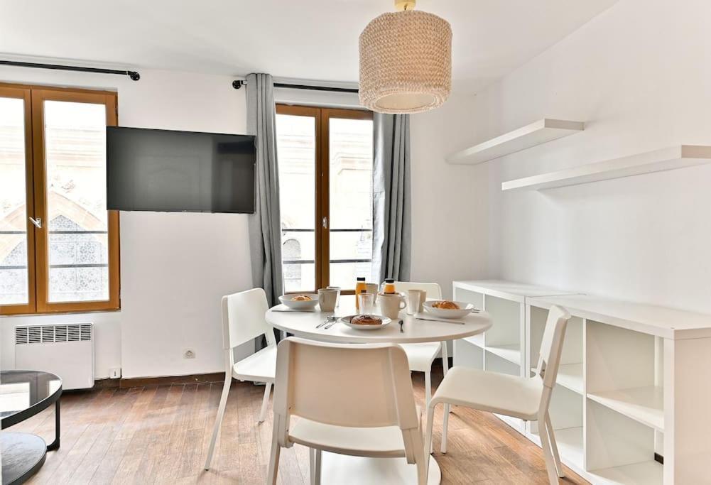 Paisible Et Rivoli Appartement