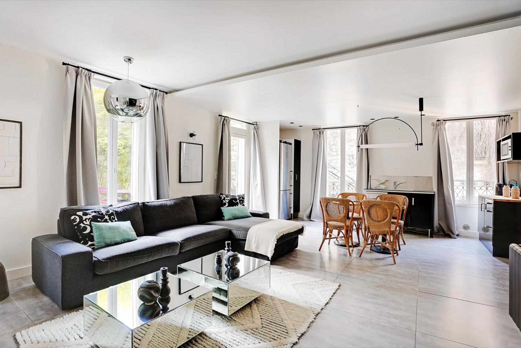 Apartment Au Coeur De Montmartre Paris
