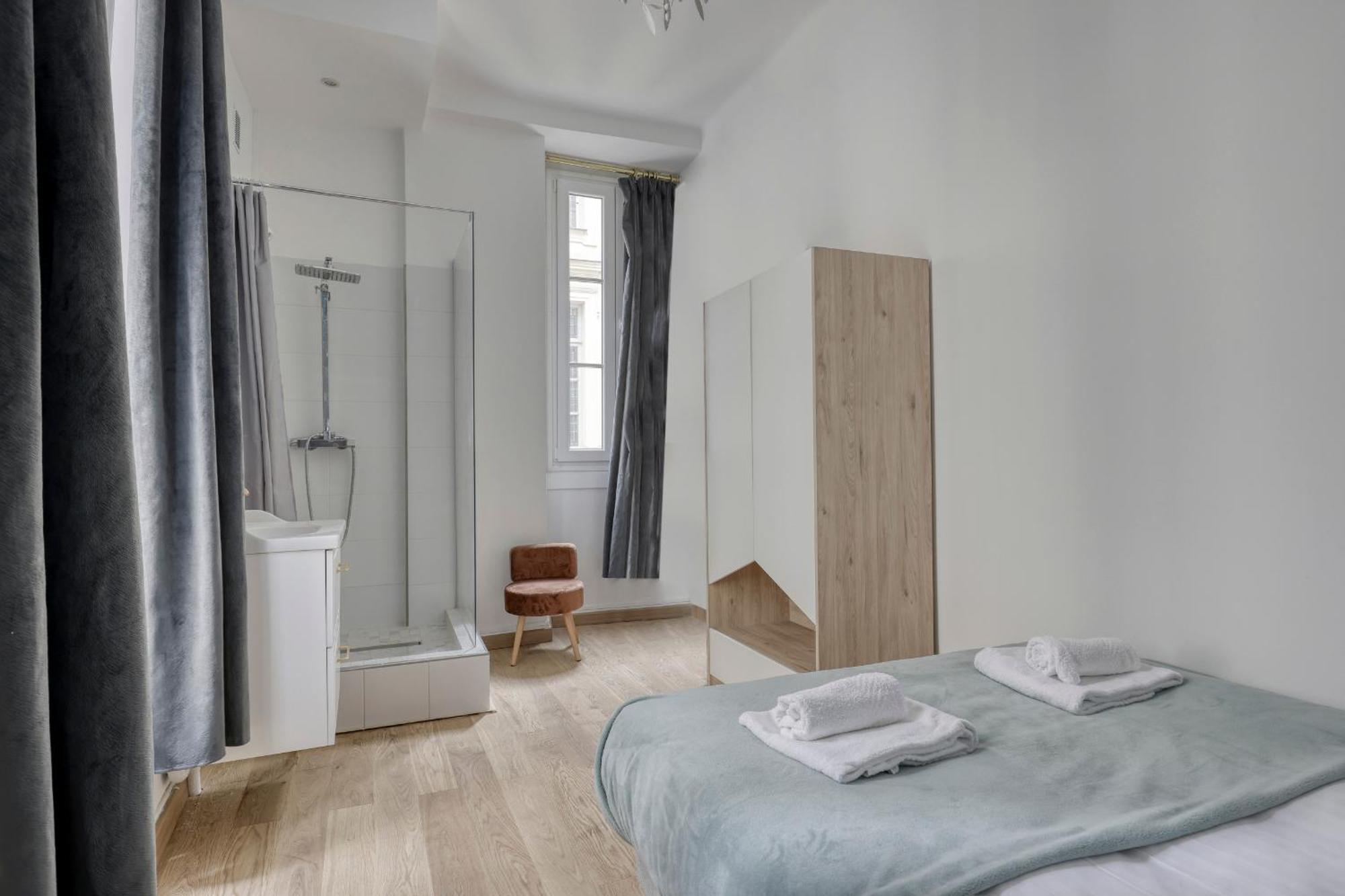 Authentic Parisian Flat - Louvre Royal - 1 Apartment