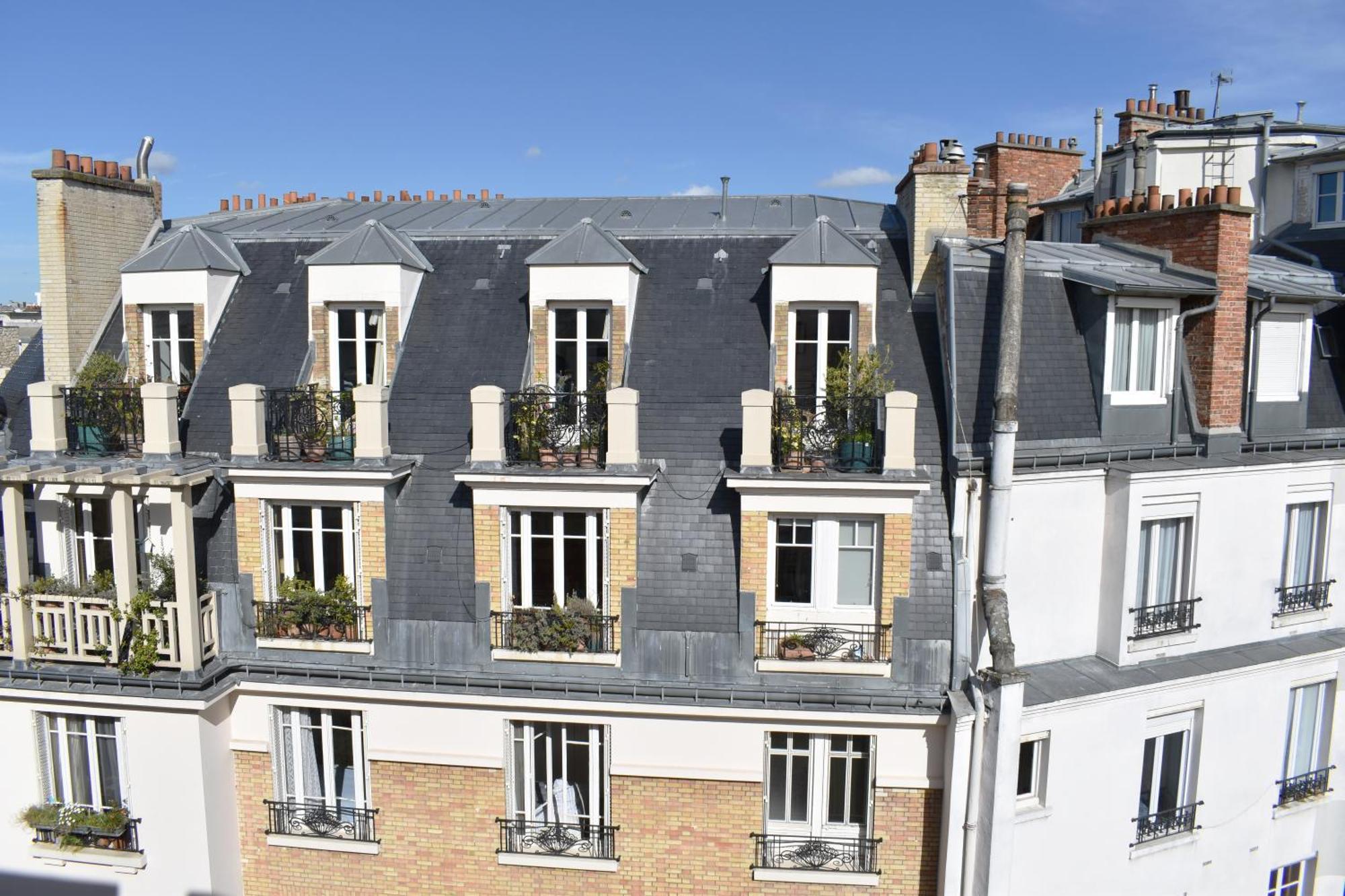 Artist Loft Apartment Paris